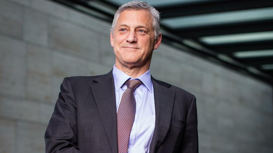 Suche nach Fiat-Alternative "absolut sinnvoll", sagt StanChart-Chef